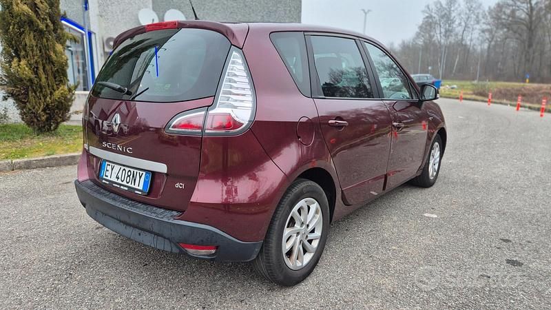 Usata Renault Scénic III LIMITED 110 CV (80 kW) 2015 Lilla Monovolume