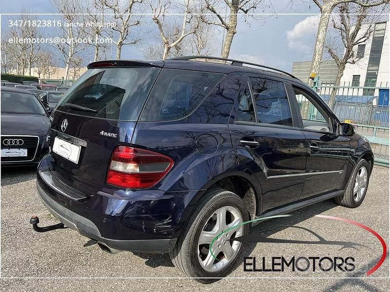 Usata Mercedes ML320 224 CV (164 kW) 2007 Nero SUV
