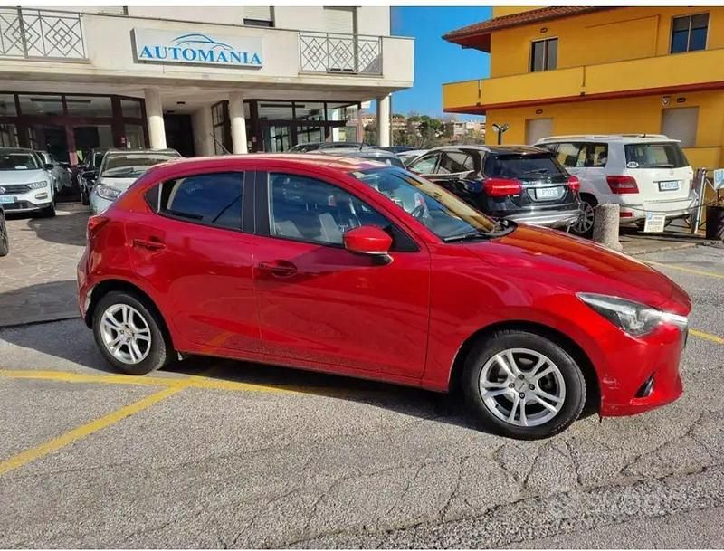 Usata Mazda 2 Exceed 105 CV (77 kW) 2015 Rosso Berlina