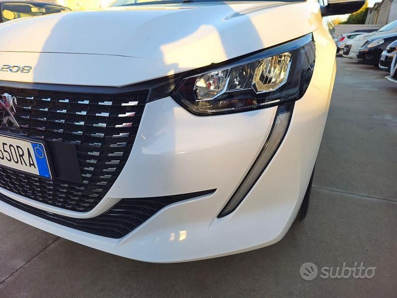 Usata Peugeot 208 100 CV (73 kW) 2021 Utilitaria