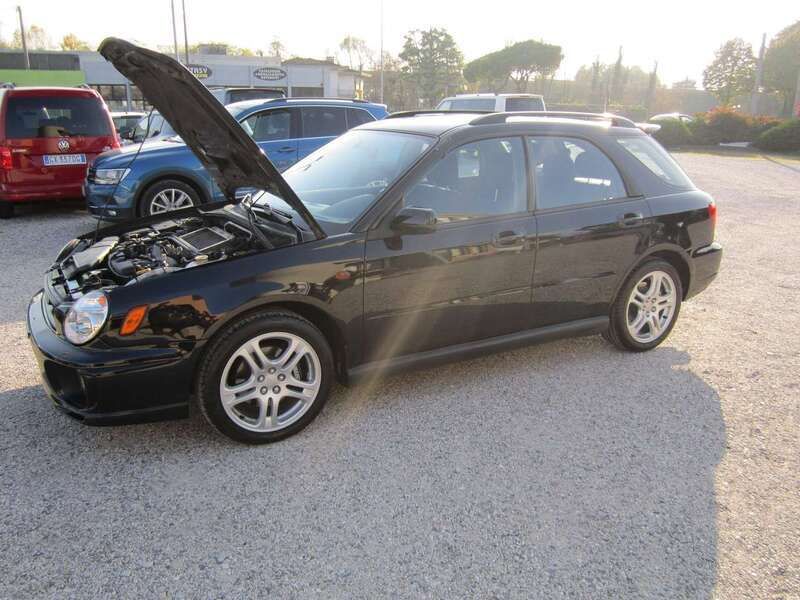 Usata Subaru Impreza 218 CV (160 kW) 2001 Nero Station wagon