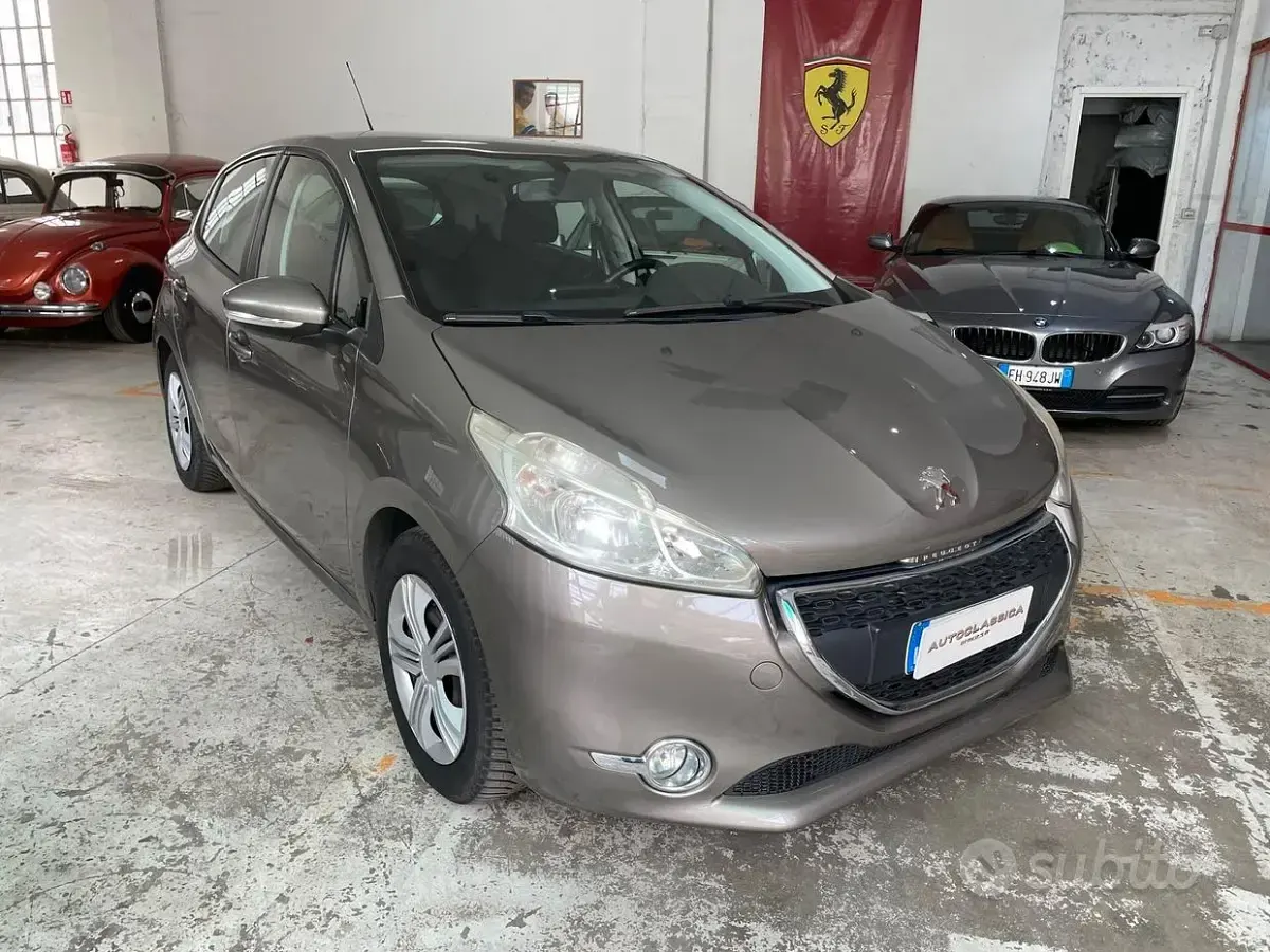 Usata Peugeot 208 82 CV (60 kW) 2012 Beige Utilitaria