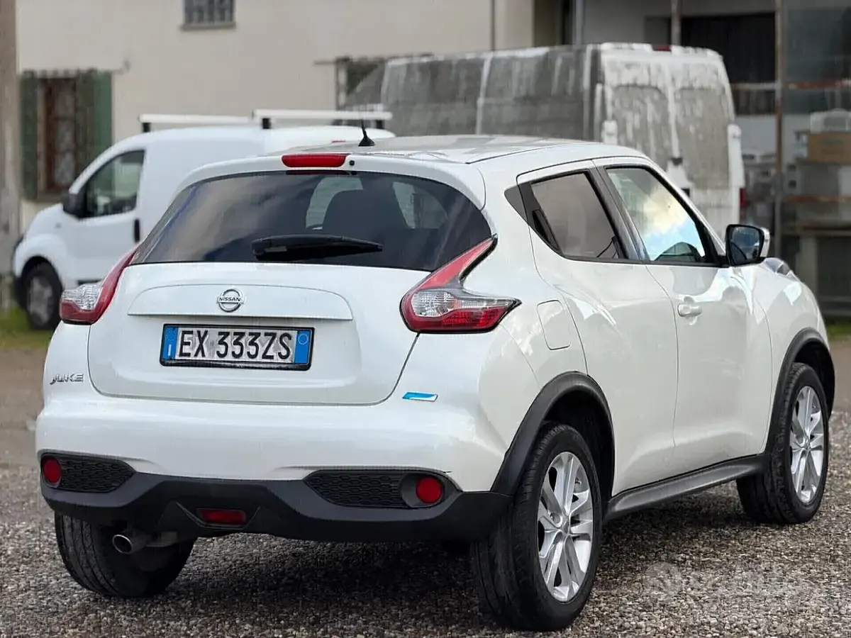 Usata Nissan Juke Tekna 110 CV (80 kW) 2015 Bianco SUV