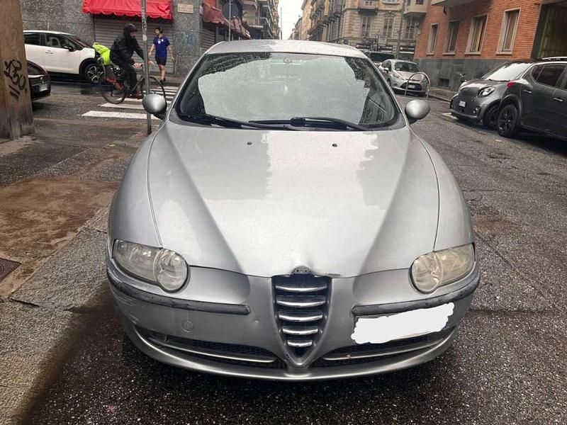 Usata Alfa Romeo 147 Distinctive 120 CV (88 kW) 2006 Grigio Utilitaria
