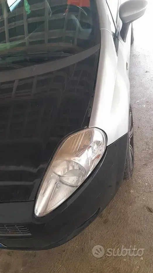 Usata Fiat Grande Punto 95 CV (69 kW) 2006 Grigio Utilitaria