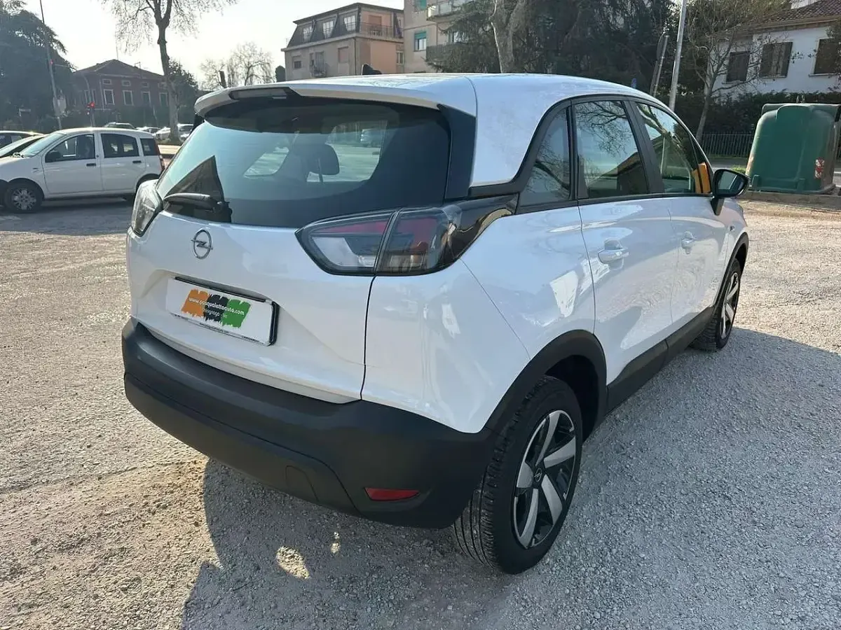 Usata Opel Crossland Elegance 110 CV (80 kW) 2023 Bianco SUV