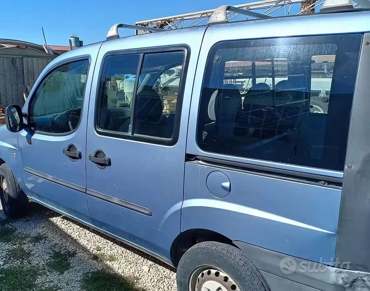 Usata Fiat Doblò 2005 Blu Monovolume