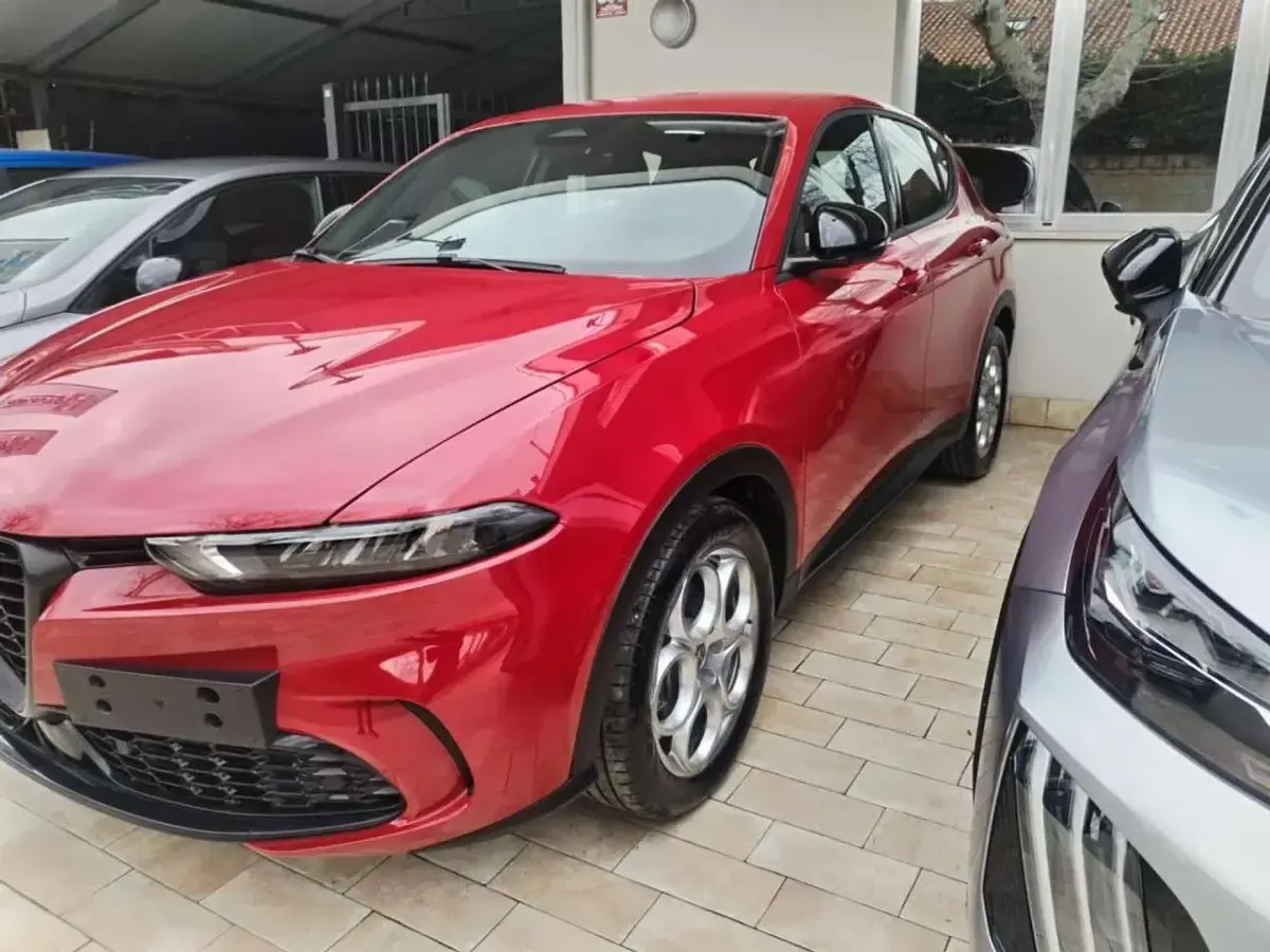 Usata Alfa Romeo Tonale Super 131 CV (96 kW) 2023 Rosso SUV