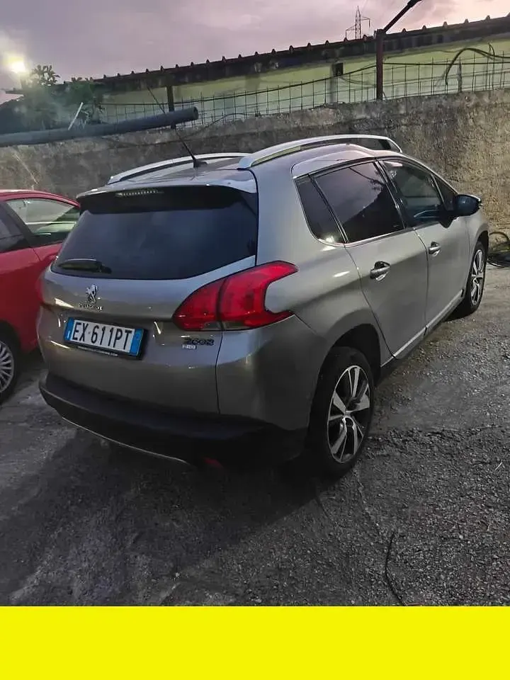 Usata Peugeot 3008 Active 115 CV (84 kW) 2015 Grigio Station wagon