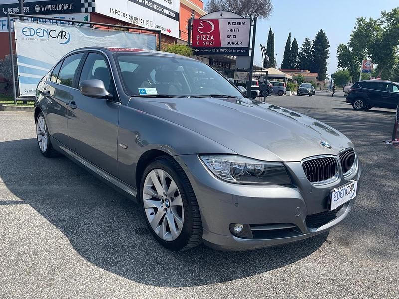 Grigio Usata 2011 BMW 320 Tre volumi | 7500 € (Buon prezzo) - Immagine 1/4