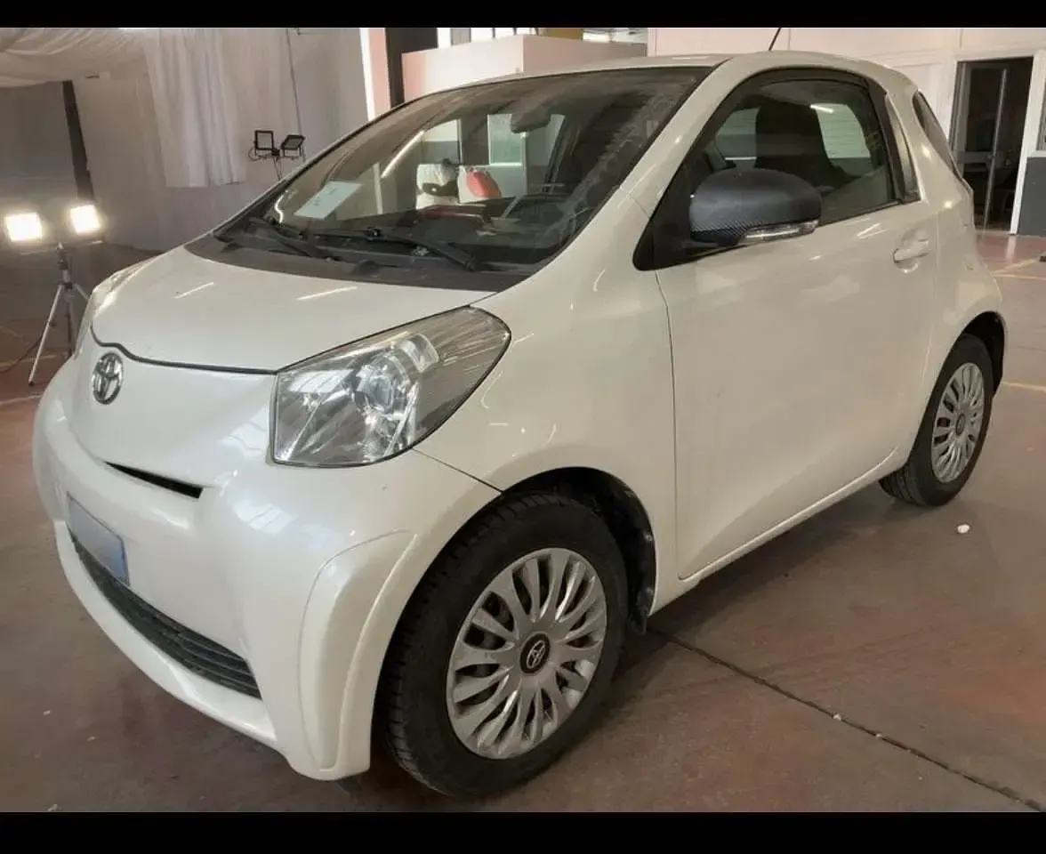 Usata Toyota iQ Trend 68 CV (50 kW) 2012 Other Utilitaria
