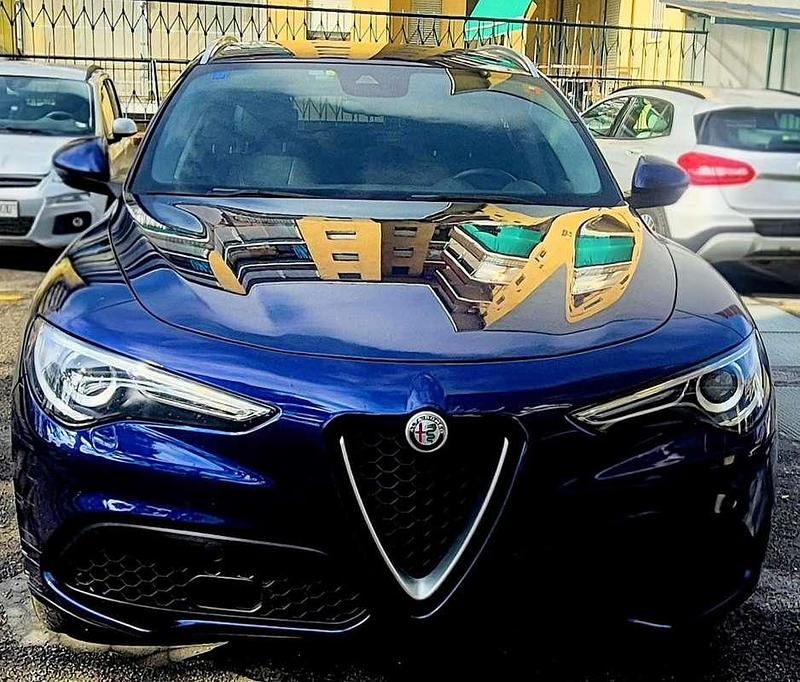 Usata Alfa Romeo Stelvio Executive 209 CV (153 kW) 2019 Blu/azzurro SUV
