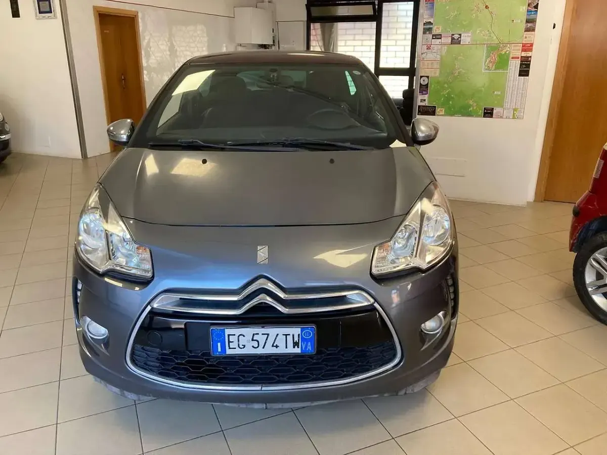 Usata Citroën DS3 So Chic 92 CV (67 kW) 2011 Grigio Utilitaria