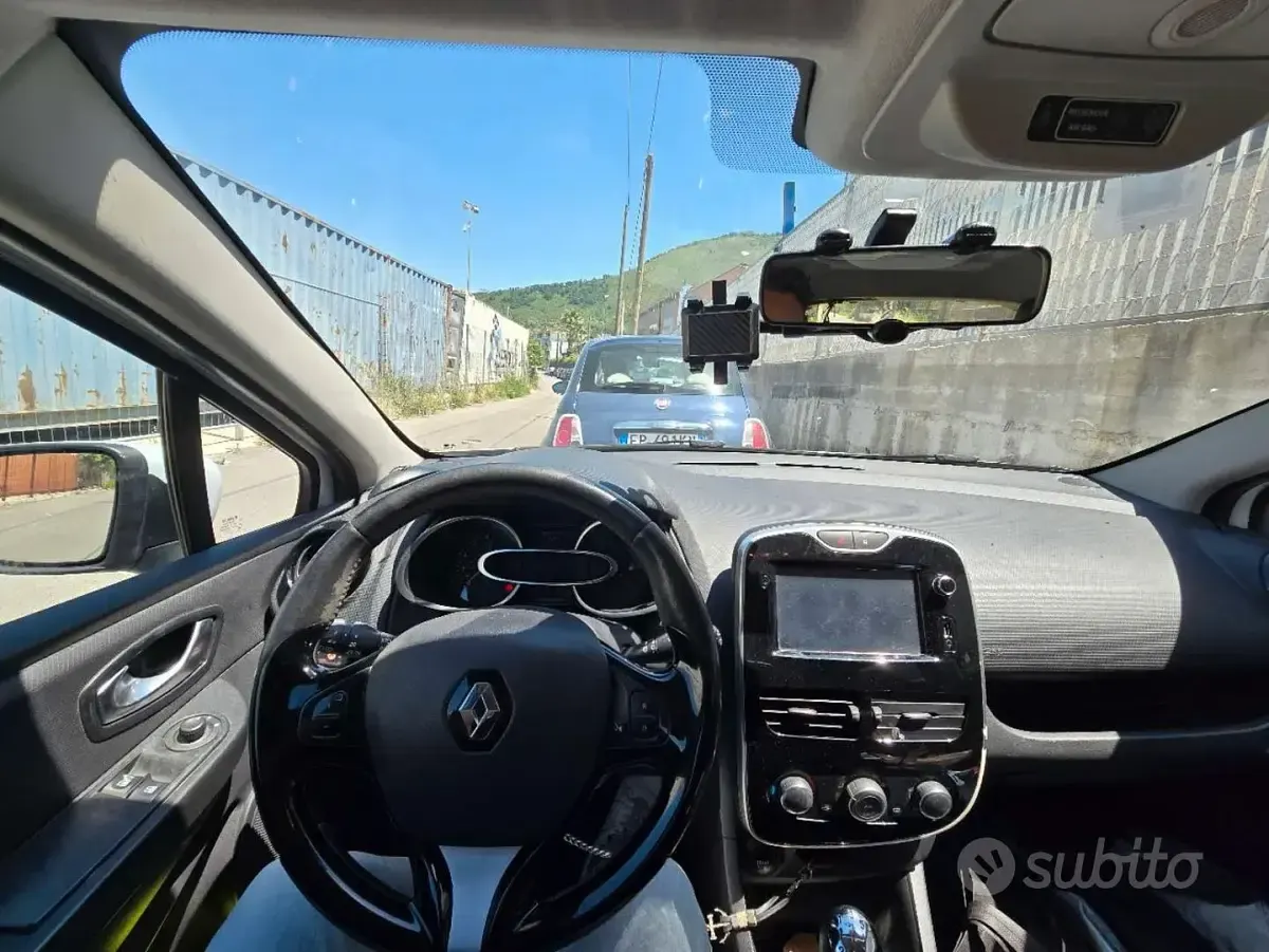 Usata Renault Clio Zen 75 CV (55 kW) 2016 Bianco Berlina