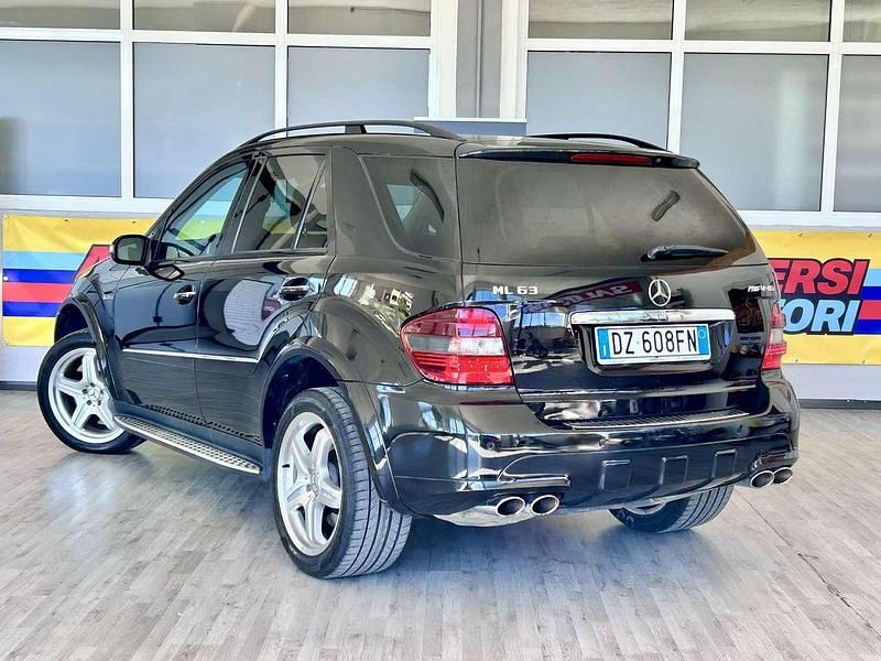 Usado Mercedes ML63 AMG AMG 510 CV (375 kW) 2009 Negro SUV