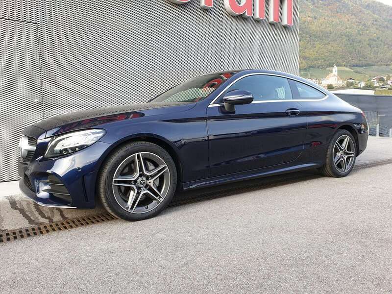 Usata Mercedes C200 AMG 160 CV (117 kW) 2019 Cavansitblau Coupé