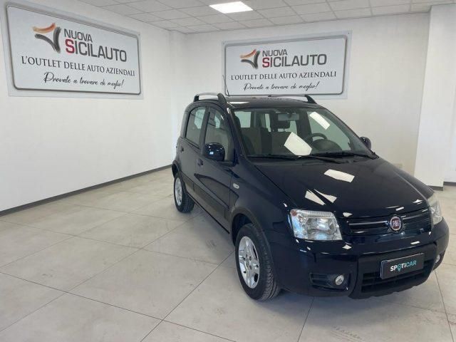 Usata Fiat Panda Climbing 60 CV (44 kW) 2010 Blu Utilitaria