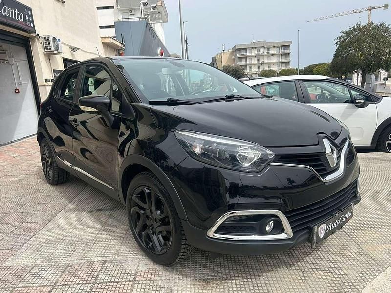 Usata Renault Captur 90 CV (66 kW) 2016 Nero SUV
