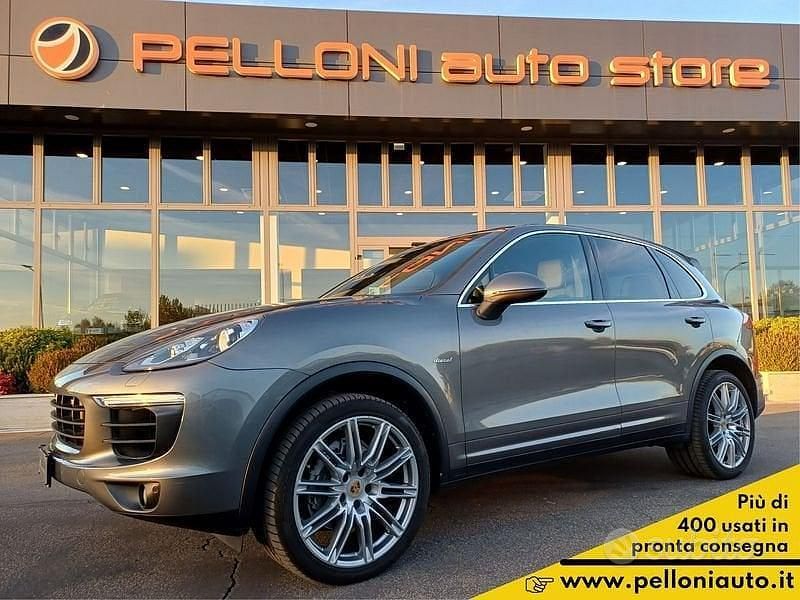 Usata Porsche Cayenne 250 CV (183 kW) 2016 Grigio SUV