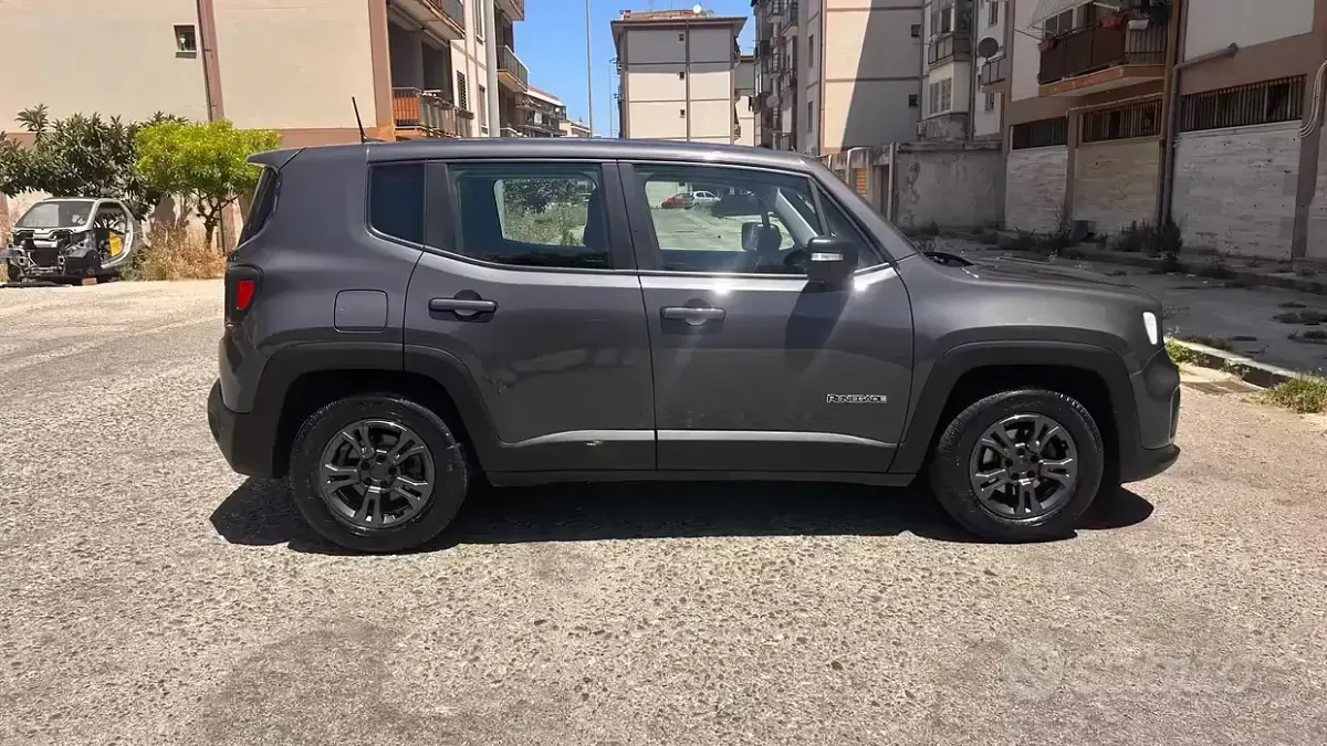 Usata Jeep Renegade 130 CV (95 kW) 2023 Grigio SUV