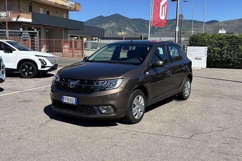 Usata Dacia Sandero Comfort 75 CV (55 kW) 2020 Bronzo(met.) Utilitaria