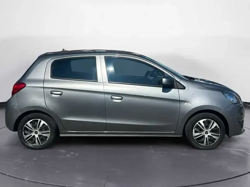Usata Mitsubishi Space Star Invite 71 CV (52 kW) 2016 Grigio Berlina
