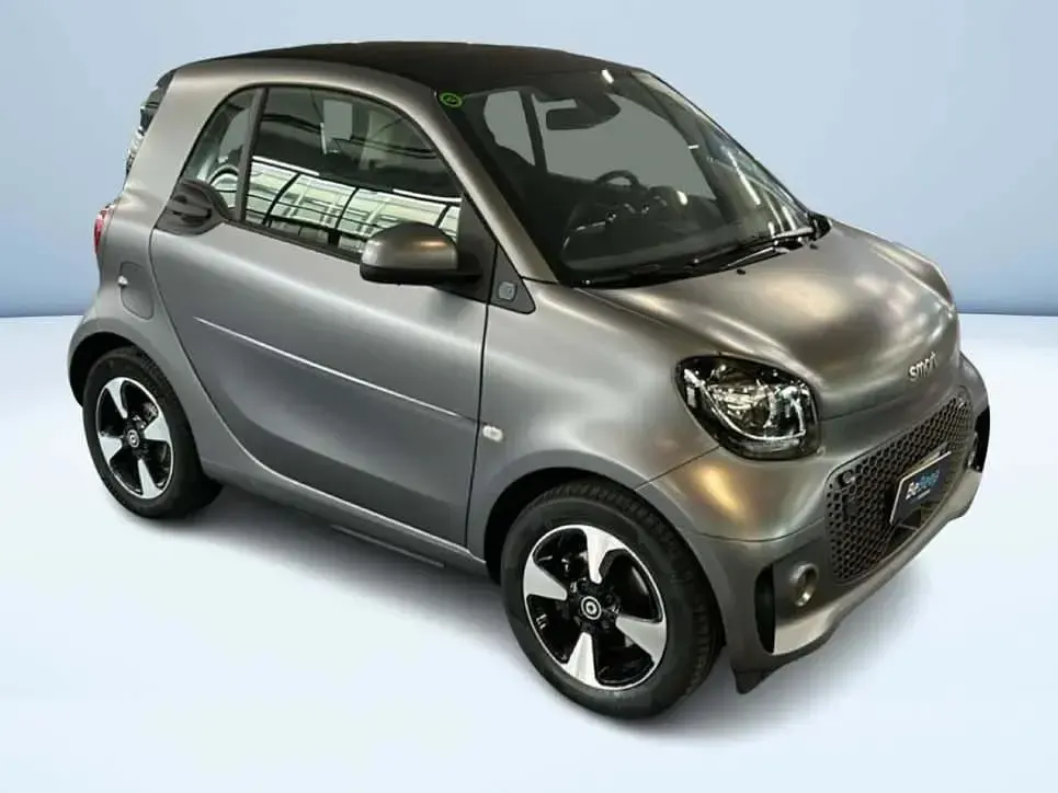 Usata Smart ForTwo Electric Drive Passion 41 kW (56 CV) 2023 Grigio Coupé