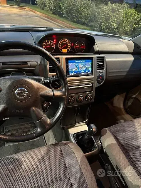 Usata Nissan X-Trail 136 CV (100 kW) 2007 Grigio SUV