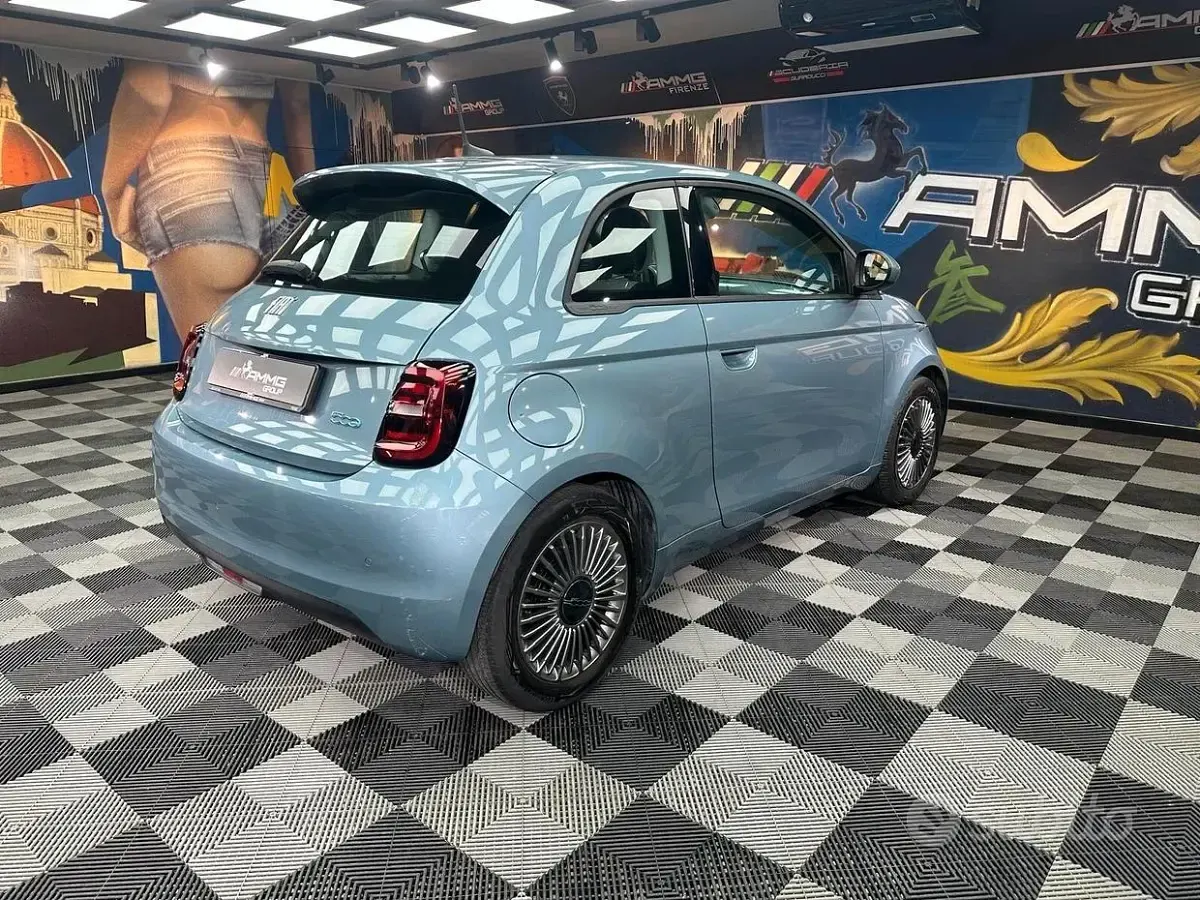 Usata Fiat 500e Icon 42 kW (58 CV) 2021 Blu Berlina