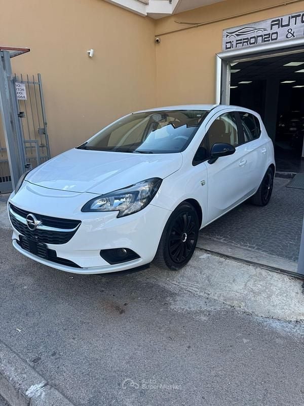 Bianco Usata 2017 Opel Corsa Tre volumi | 5500 € (Buon prezzo) - Immagine 1/4