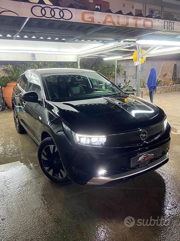 Usata Opel Grandland X GS Line 131 CV (96 kW) 2022 Nero SUV