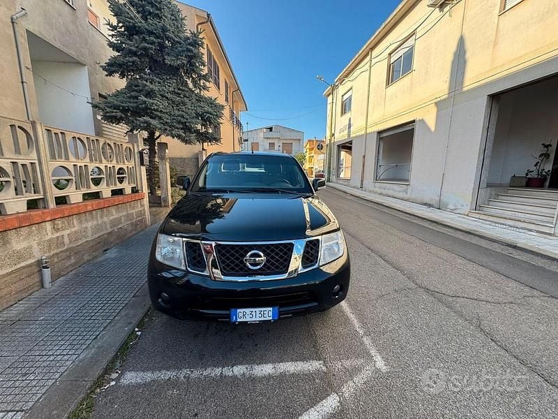 Usata Nissan Navara 190 CV (139 kW) 2011 Pick-up
