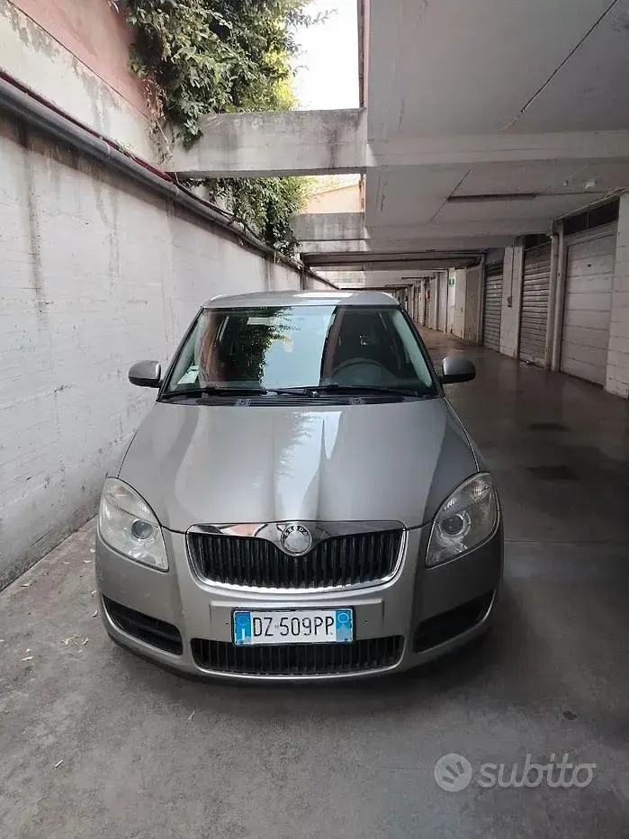 Usata Skoda Fabia 69 CV (50 kW) 2009 Grigio Utilitaria