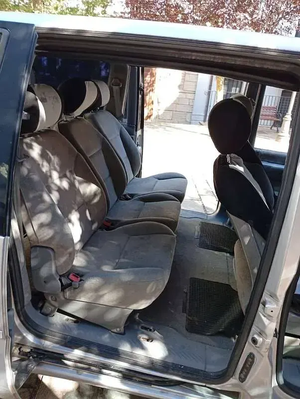 Usata Lancia Zeta 109 CV (80 kW) 2002 Argento Monovolume