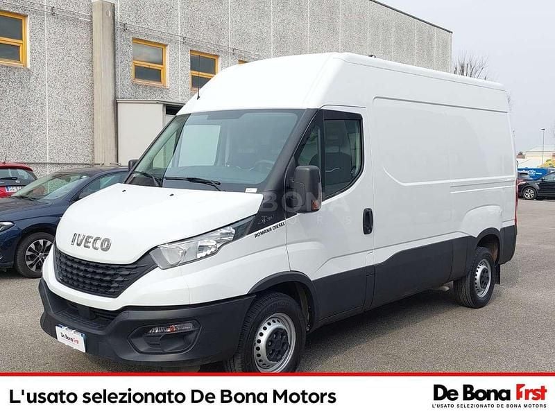 Usata Iveco Daily 116 CV (85 kW) 2021 Bianco Furgone