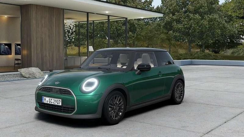 Nuova Mini Cooper Favoured 114 kW (156 CV) 2026 British racing green iv Utilitaria