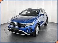 Usata VW T-Roc Life 110 CV (80 kW) 2023 Blu SUV