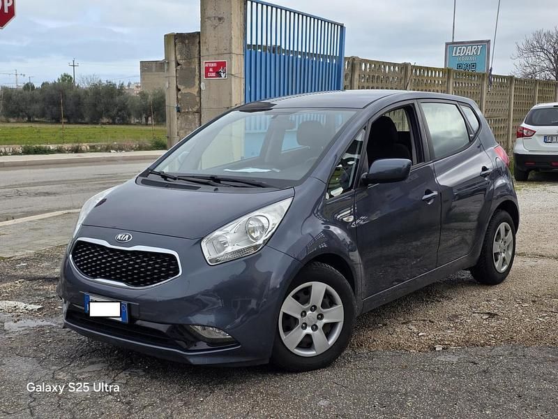 Usata Kia Venga 89 CV (65 kW) 2016 Grigio Utilitaria