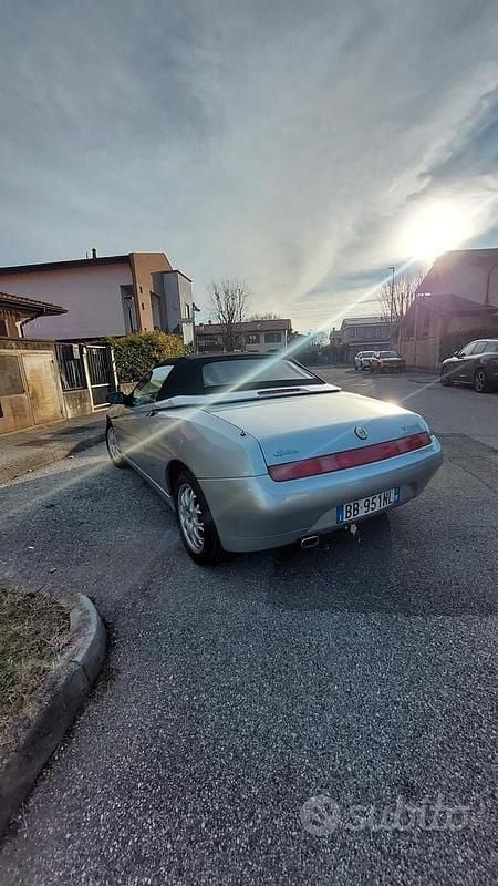 Usata Alfa Romeo Spider 144 CV (105 kW) 1999 Cabrio