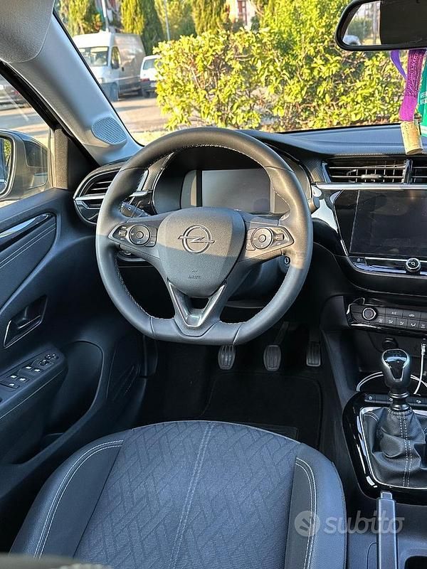 Usata Opel Corsa Elegance 101 CV (74 kW) 2023 Nero Utilitaria