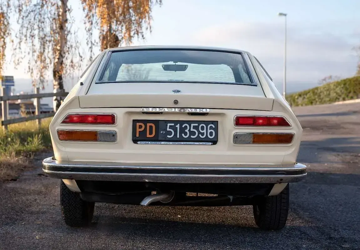 Usata Alfa Romeo GTV 118 CV (86 kW) 1978 Beige Coupé