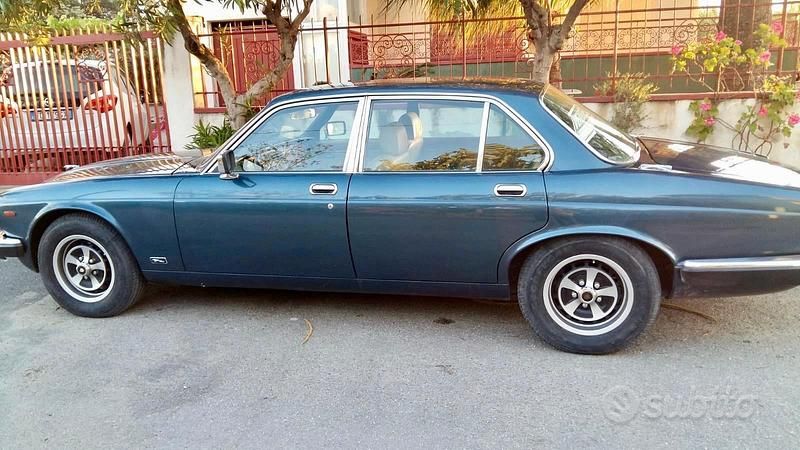 Usata Jaguar XJ6 Sovereign 200 CV (147 kW) 1981 Verde Berlina