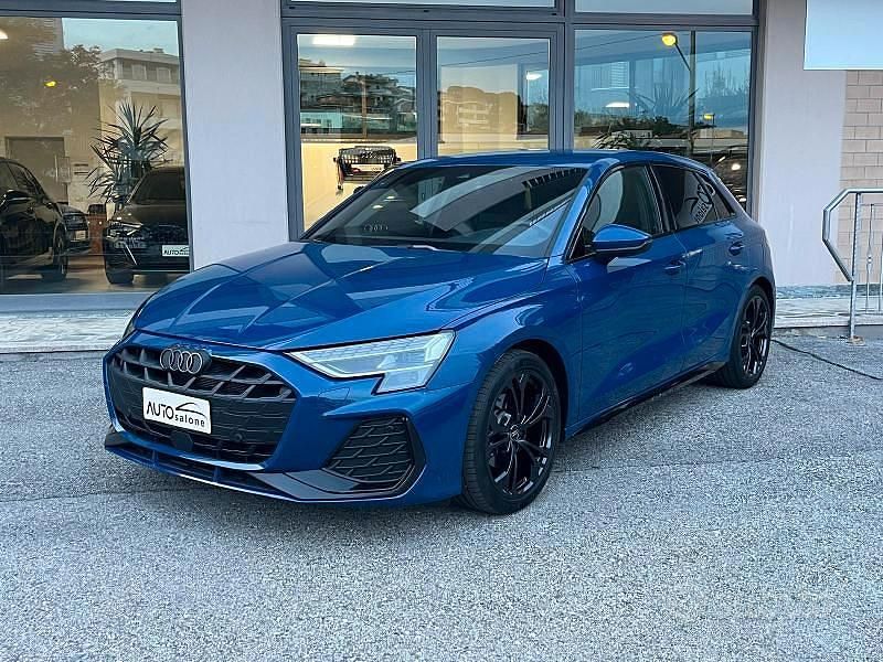 Usata Audi A3 Comfort 2024 Blu Berlina