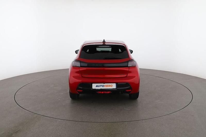 Usata Peugeot 208 Allure 101 CV (74 kW) 2024 Rosso Utilitaria