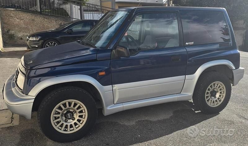 Usata Suzuki Vitara 2002 Blu SUV