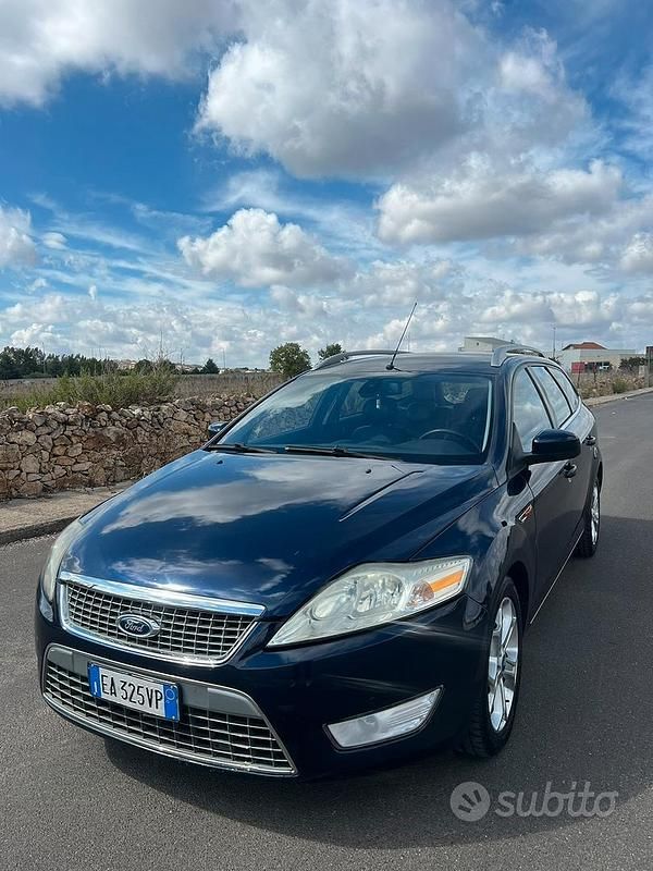 Usata Ford Mondeo 145 CV (106 kW) 2010 Blu Station wagon