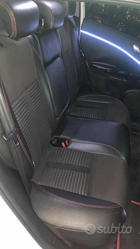 Usata Alfa Romeo Giulietta Progression 170 CV (125 kW) 2010 Bianco Utilitaria