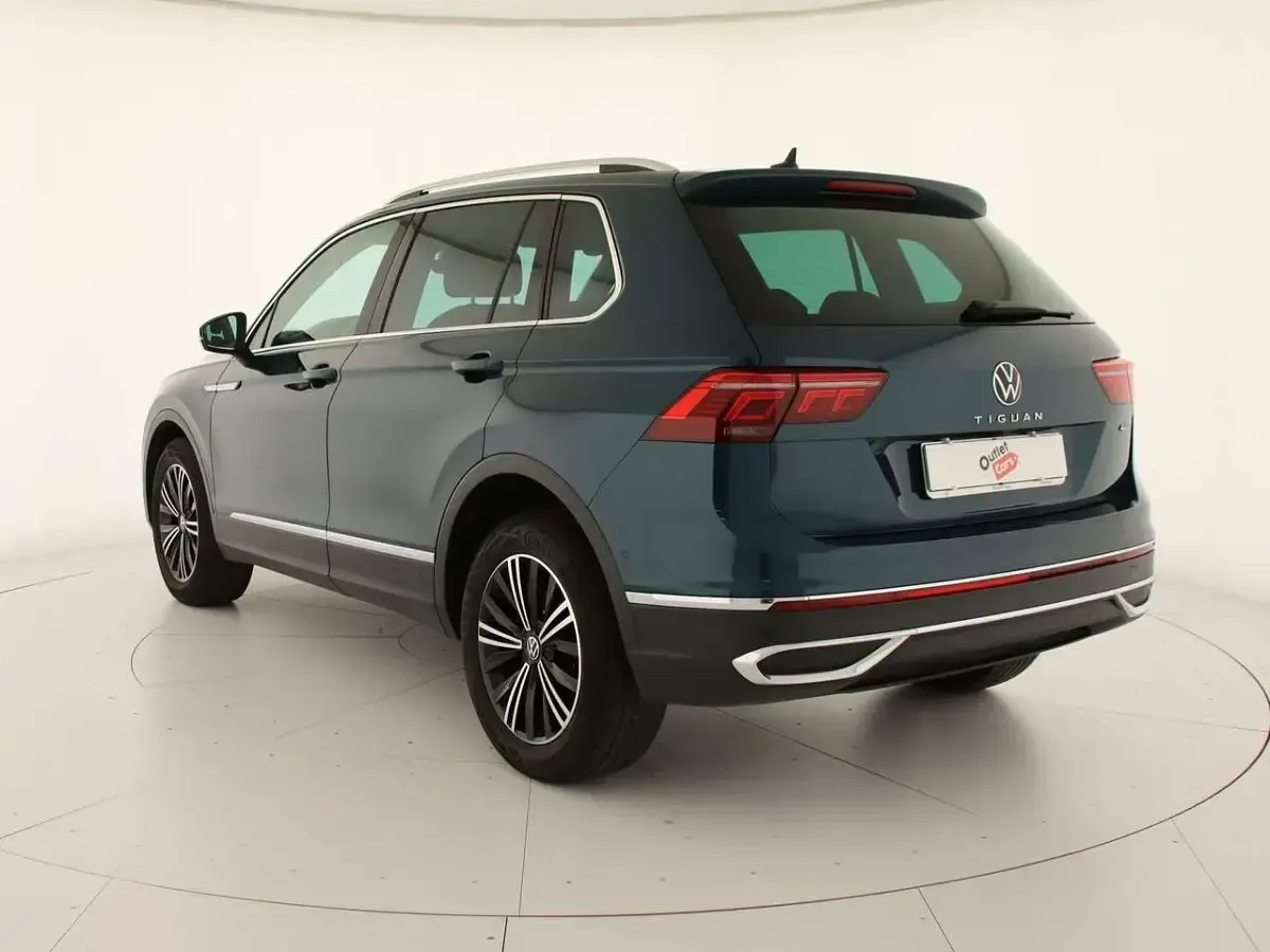 Usata VW Tiguan Elegance 150 CV (110 kW) 2023 Nightshade blue metallizzato SUV