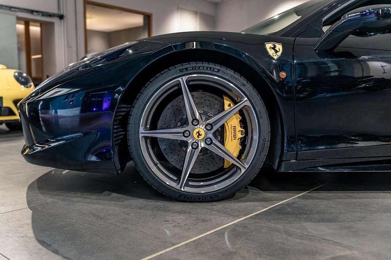 Usata Ferrari 458 566 CV (416 kW) 2011 Nero Coupé