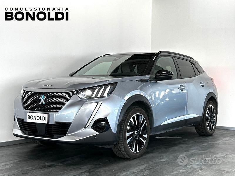 Usata Peugeot e-2008 GT 100 kW (136 CV) 2021 Grigio artense SUV